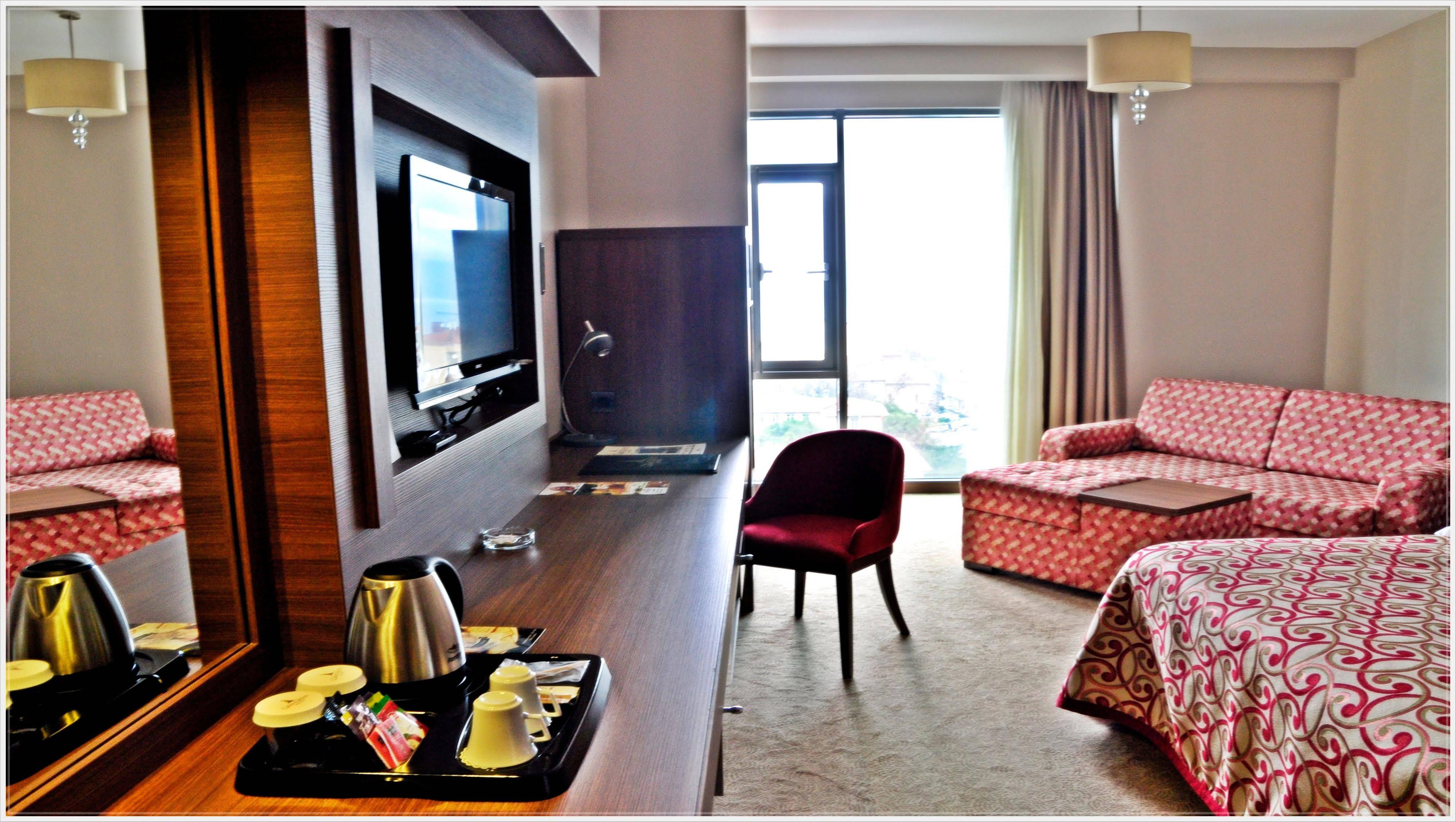 Grand Asya Hotel Бандырма Экстерьер фото
